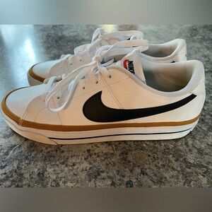 Nike court legacy men’s 9.5